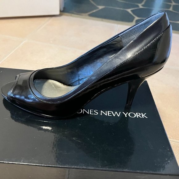 NWT! Jones New York Peep Toe Pumps - Black - Size 8M - Picture 1 of 6